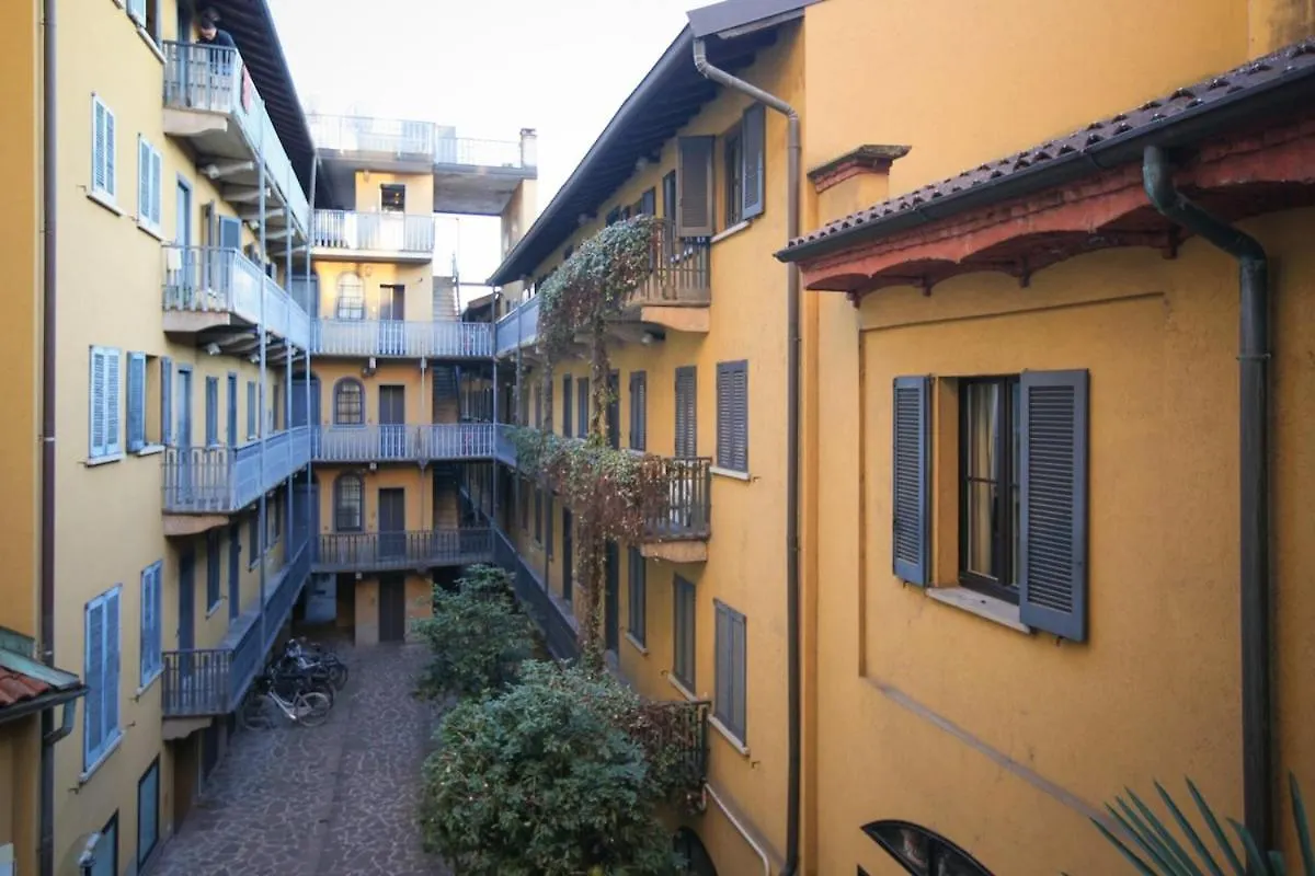Charming Apartment In The Heart Of Navigli Milan 0*,  Italie